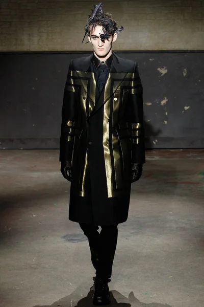 Look 29
